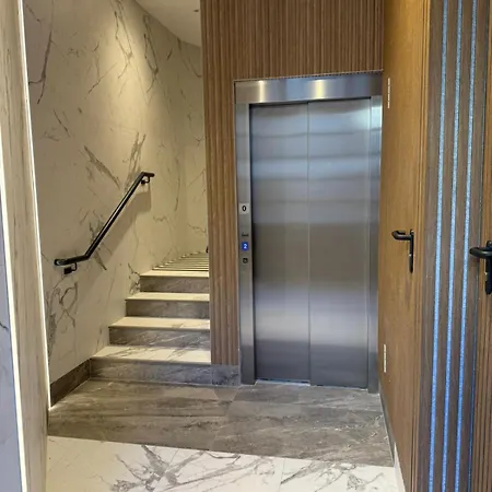 De Manuel アパート