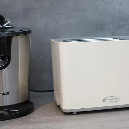 De Manuel アパート