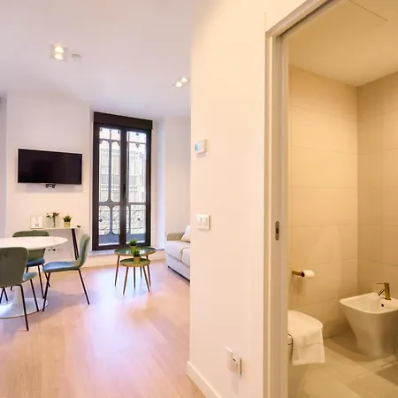 De Manuel Apartmán *