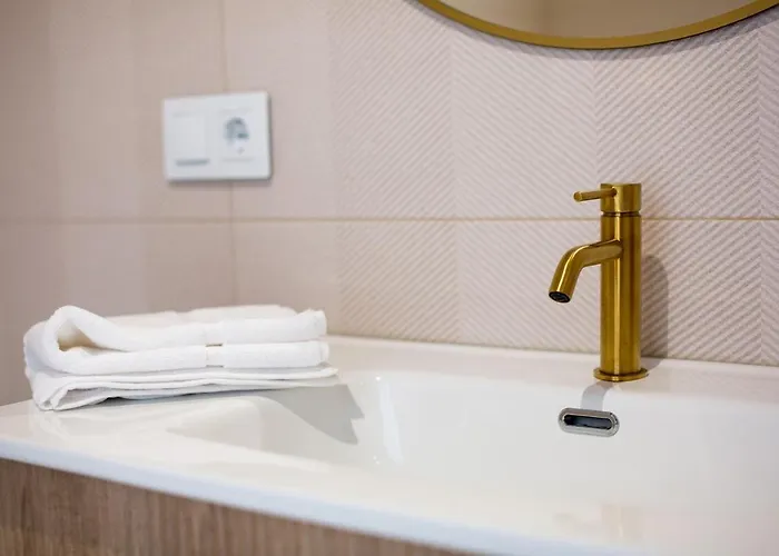 De Manuel Apartament